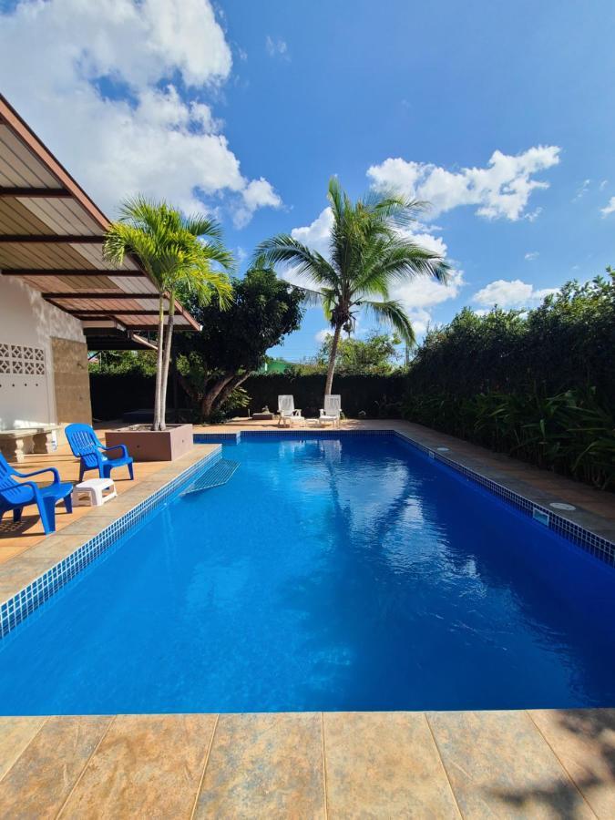 Hotel Pool House With Shared Pool Access David Exterior foto